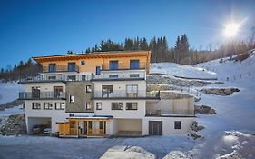 Wiesl Lodge Saalbach